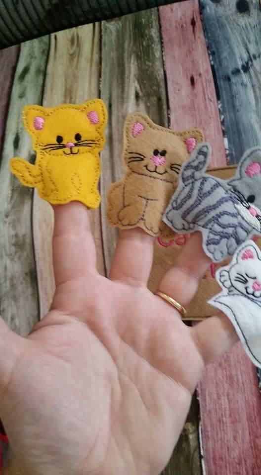 Cat Finger Puppets - cat toy - kitten finger puppet -personalized - Storage Bag - Quiet Toy - Busy Bag - Activity Bag - custom colors