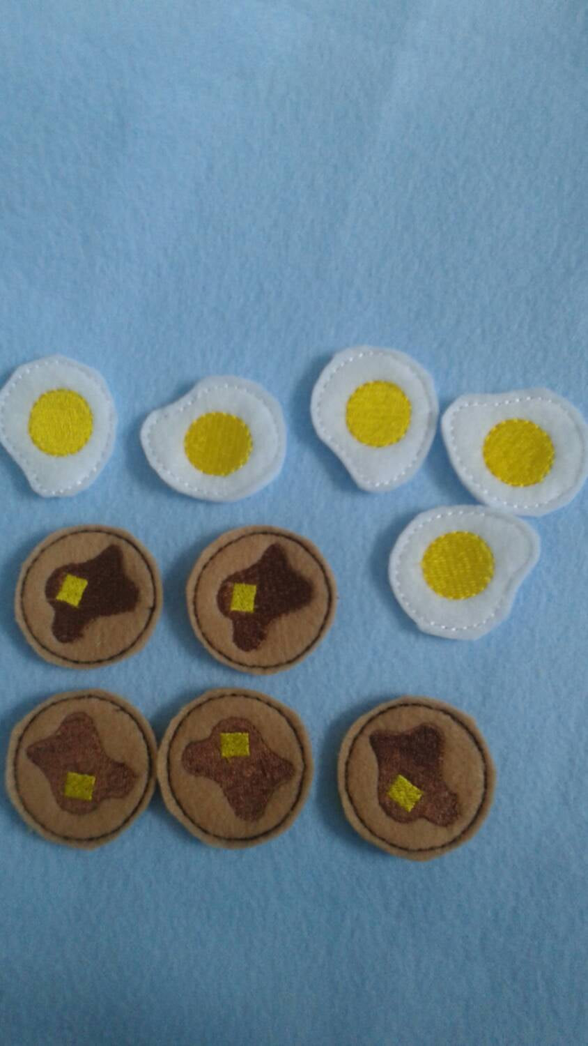 What's for Breakfast? Tic Tac Toe Game Board and Pieces - Classic Game - Quiet Toy - Party Favor - Eggs - Pancakes - Place Setting