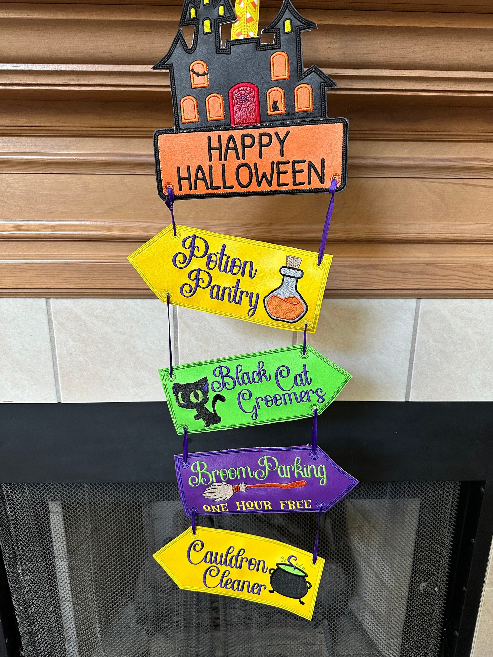 Hanging Happy Halloween Sign - Halloween Symbols Decoration - Vinyl Embroidered - Party Decoration