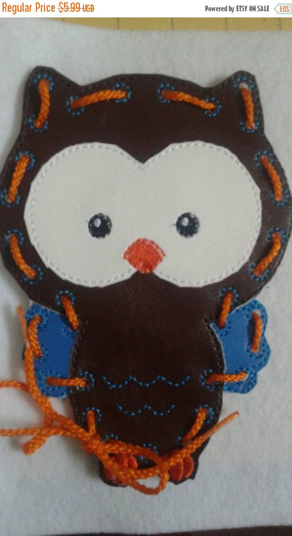 Owl Lacing Card - Quiet Toy - Vinyl - busy toy - learning toy - educational