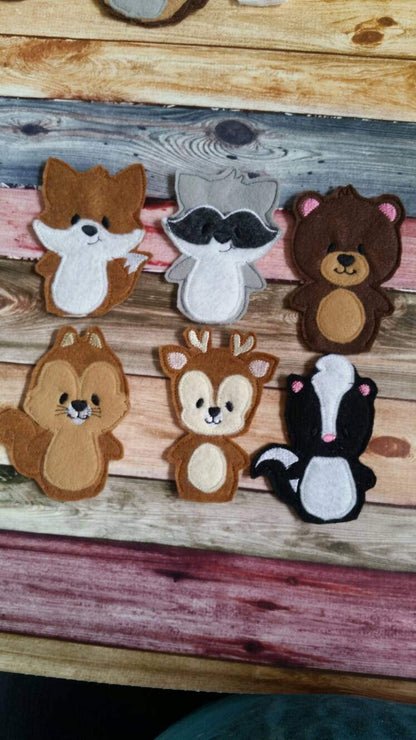 Forest animal - finger puppet - woodland animal - puppet show- quiet toy - party favor - animal - children -educational - pretend play