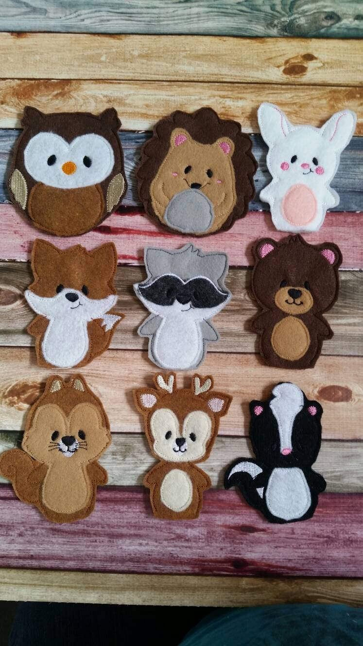Forest animal - finger puppet - woodland animal - puppet show- quiet toy - party favor - animal - children -educational - pretend play